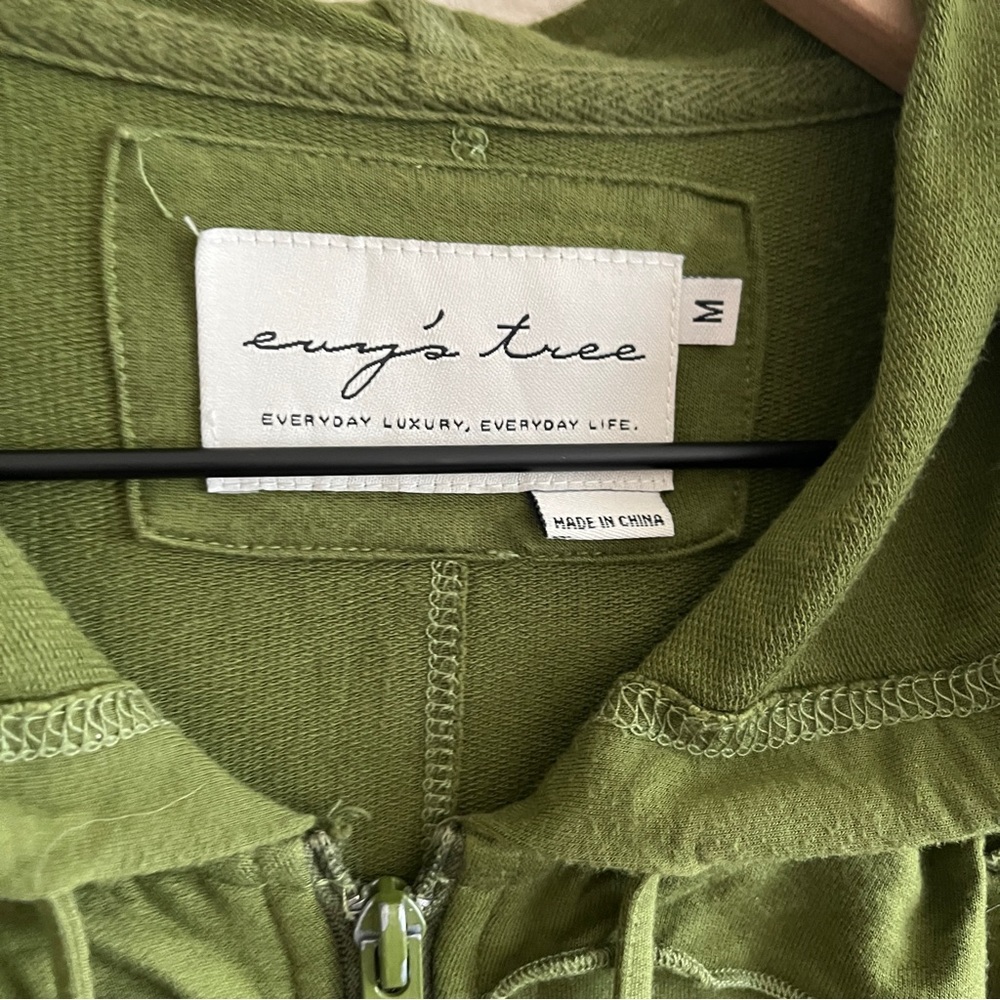 Evy’s Tree Ruffle Full Zip Sweatshirt - Picture 4 of 6